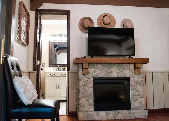 The Inn At White Oak